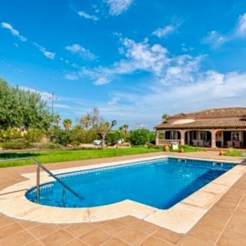 Finca für 2 Familien mit Pool in Llucmajor