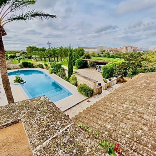 Steinfinca mit ETV-Vermietungslizenz und Gäste-Apartment am Ortsrand von Llucmajor