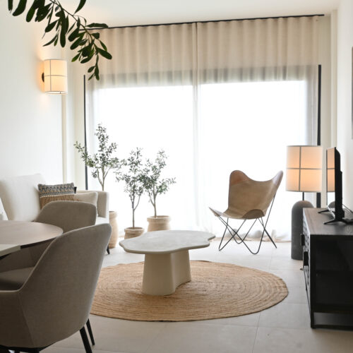 Erdgeschosswohnung mit Garten – Mediterranes Wohnen nahe dem Meer