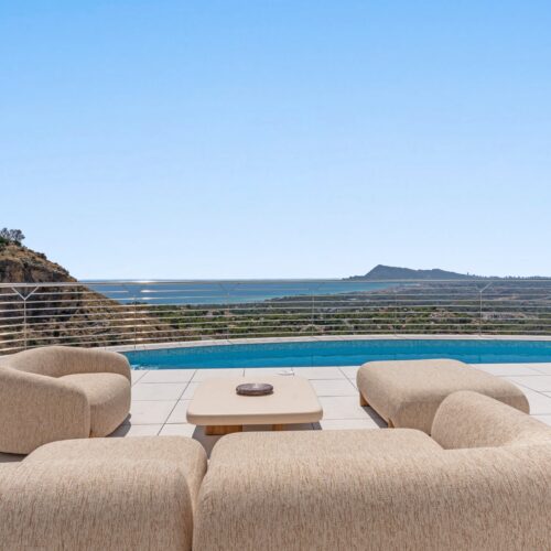 Architektonische Designvilla mit Panorama-Meerblick in Altea
