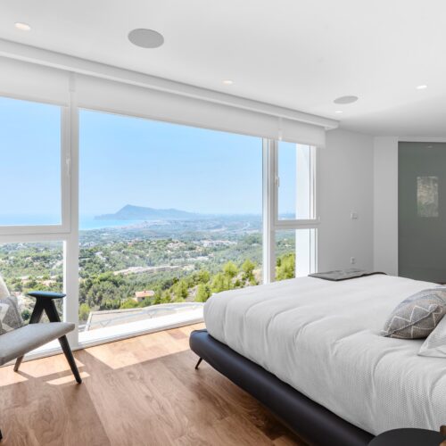 Architektonische Designvilla mit Panorama-Meerblick in Altea