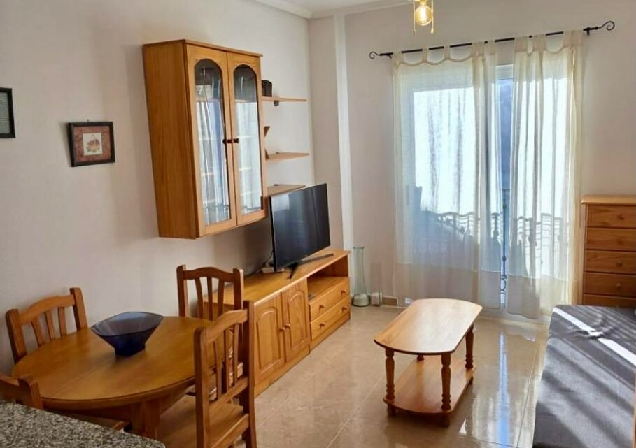 Helles Studio direkt an der Playa del Cura in Torrevieja