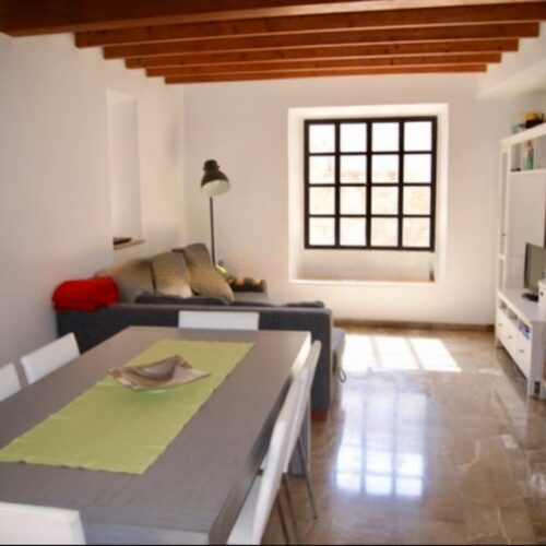 Natursteinhaus mit Patio & Bergblick im Zentrum von Artà