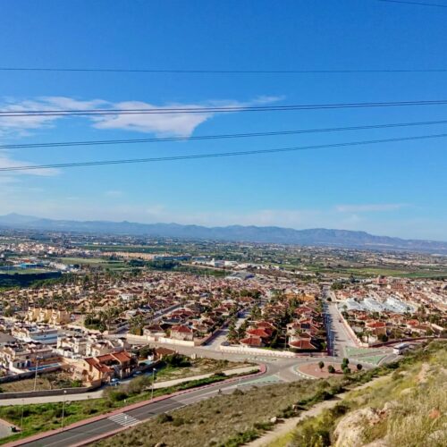 Modernes Eckhaus in Ciudad Quesada