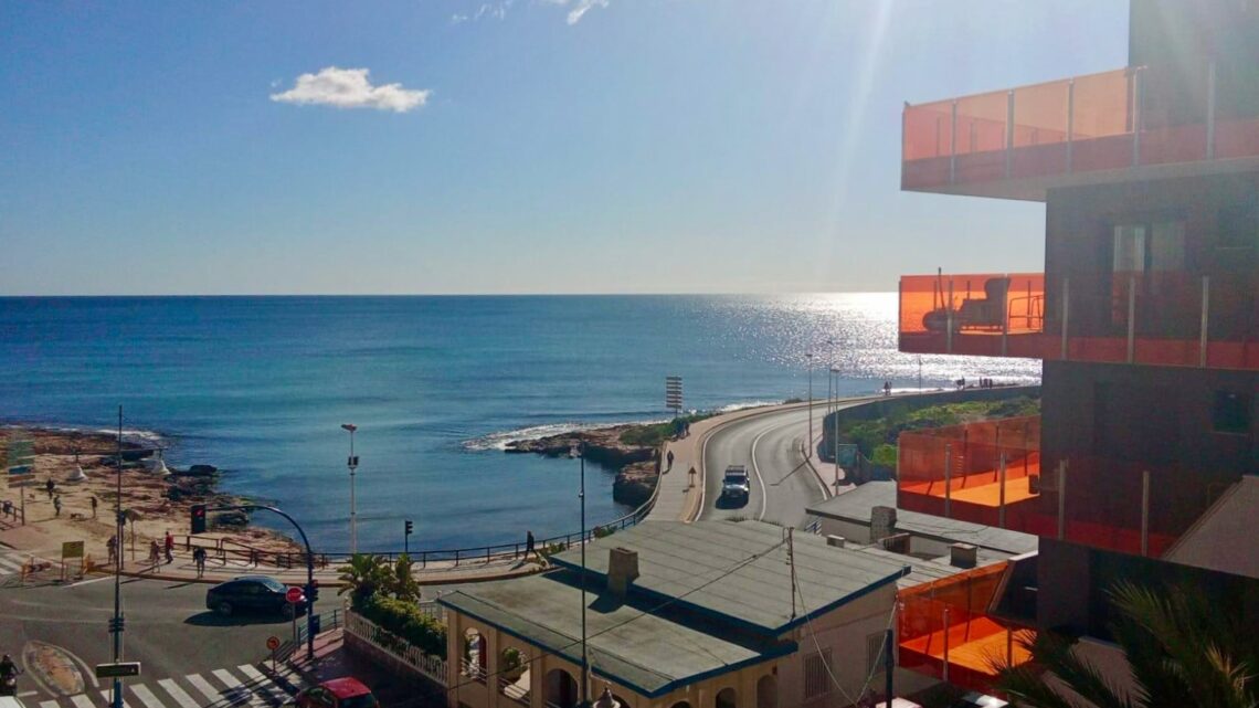 Meerblick-Apartment in Torrevieja