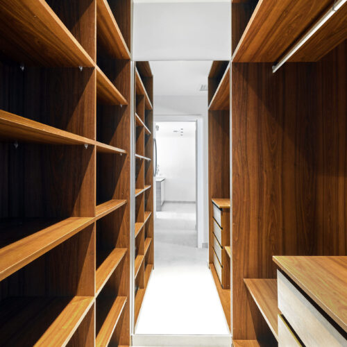 Erdgeschosswohnung mit Garten – Mediterranes Wohnen nahe dem Meer