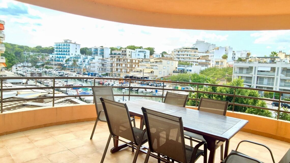 Wohnung mit Terrasse und Flussblick nahe Strand in Porto Cristo