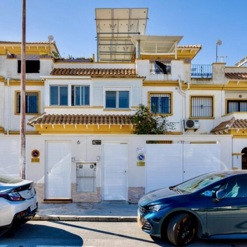 Reihenhaus mit 3 Schlafzimmern in Aguas Nuevas