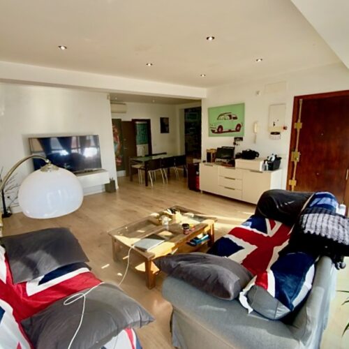 Lichtdurchflutetes Apartment mit 4 Schlafzimmern in strandnaher Lage