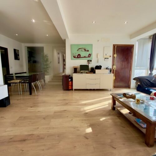 Lichtdurchflutetes Apartment mit 4 Schlafzimmern in strandnaher Lage