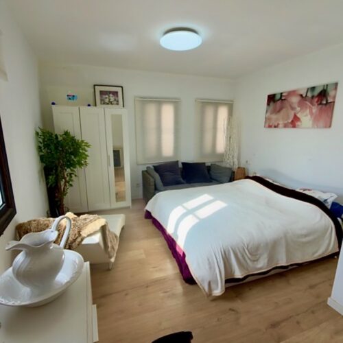 Lichtdurchflutetes Apartment mit 4 Schlafzimmern in strandnaher Lage