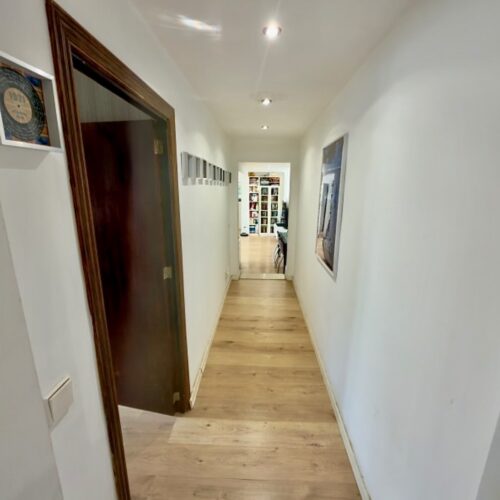 Lichtdurchflutetes Apartment mit 4 Schlafzimmern in strandnaher Lage