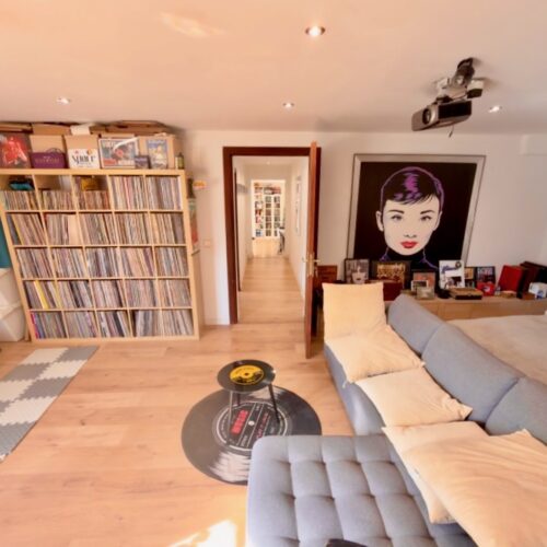 Lichtdurchflutetes Apartment mit 4 Schlafzimmern in strandnaher Lage