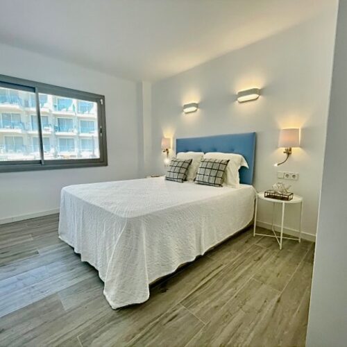 Kernsaniertes Frontline Apartment mit Meerblick in Arenal