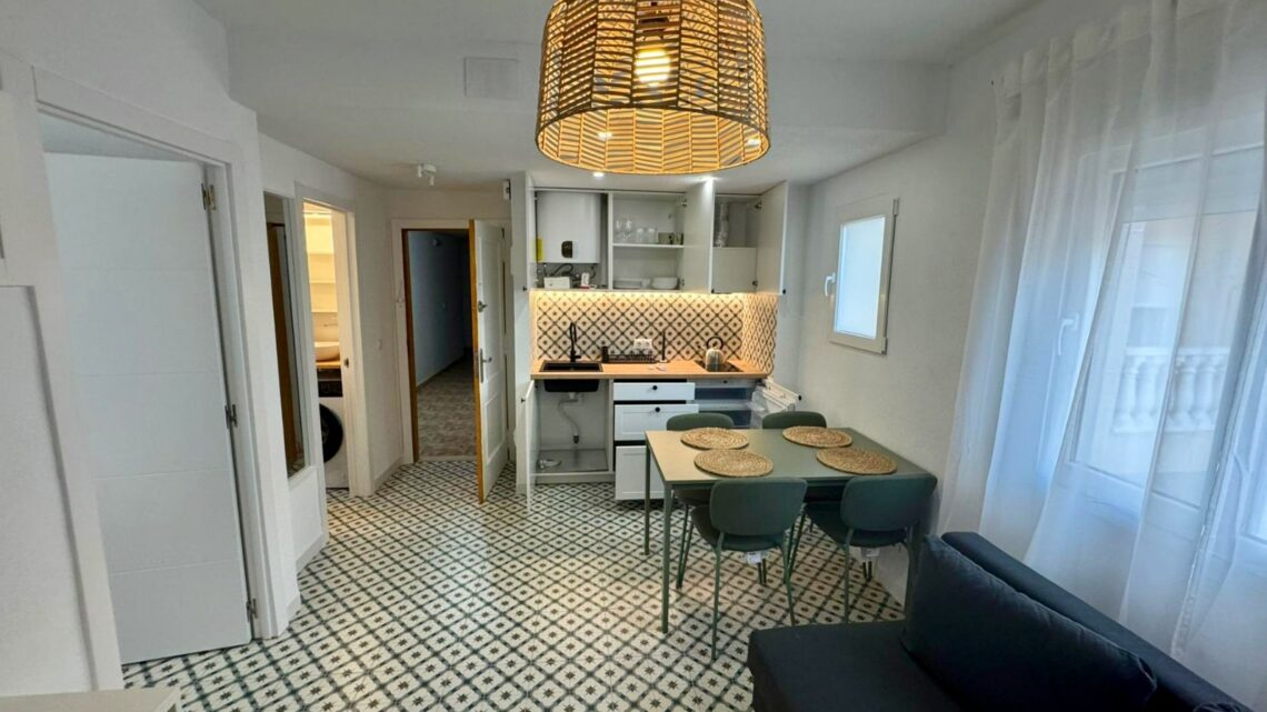 Modern renoviertes Apartment nur 200 m von Playa del Cura entfernt
