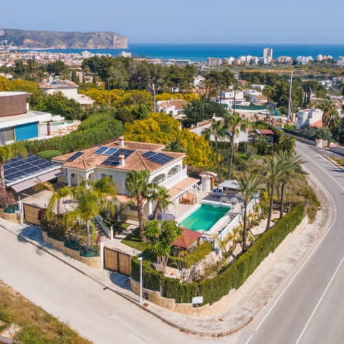 Luxusvilla mit Panorama-Meerblick, Wintergarten & Pool in Bestlage von Jávea