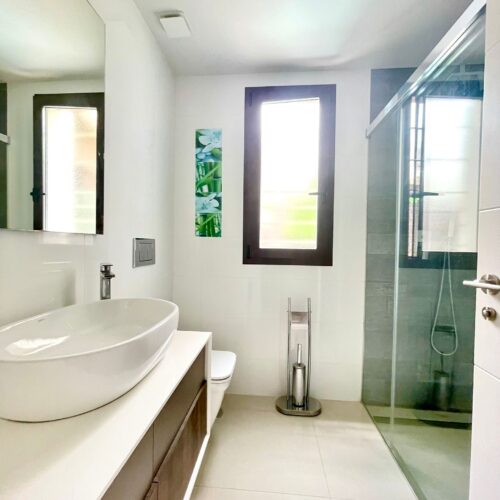 Modernes Chalet mit Pool, Dachterrasse & Garten in ruhiger Lage von Orihuela Costa