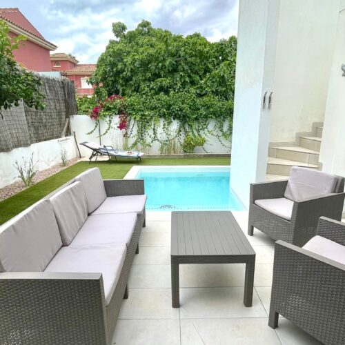 Modernes Chalet mit Pool, Dachterrasse & Garten in ruhiger Lage von Orihuela Costa