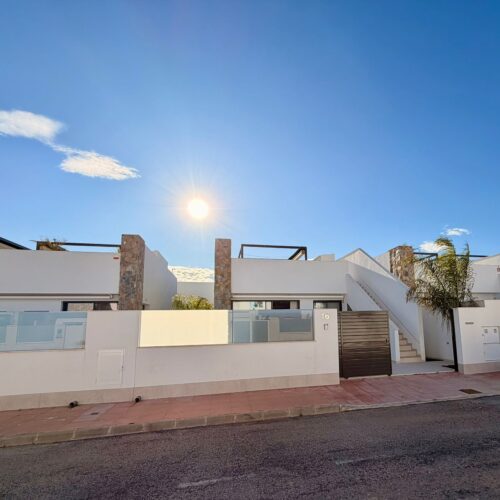 Exklusive Neubauvilla mit Pool und Meerblick in San Javier