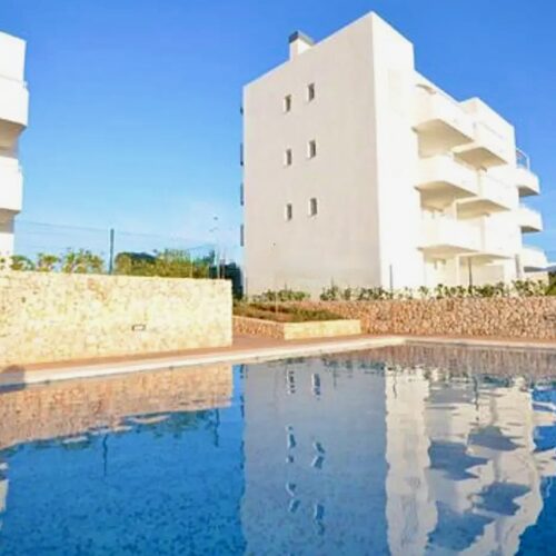 Moderne Ferienwohnung mit Terrasse & Pool in Cala d’Or