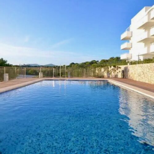 Moderne Ferienwohnung mit Terrasse & Pool in Cala d’Or