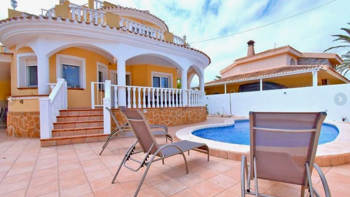 Exklusive Ferienvilla mit Pool nahe dem Mar Menor