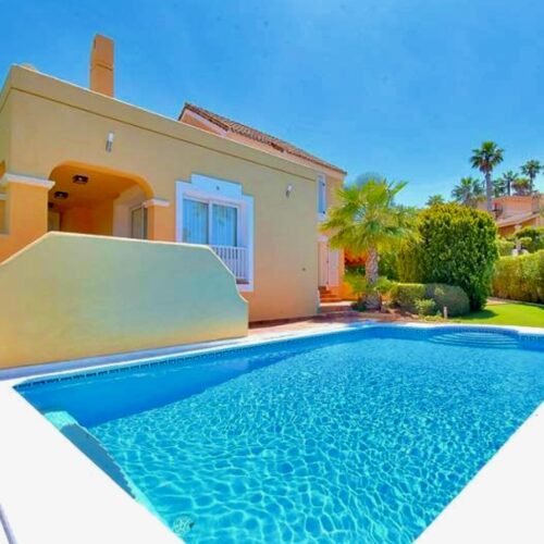 Mediterrane Ferienvilla mit Pool im La Manga Golf Club