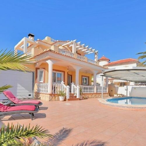Freistehende Ferienvilla mit Pool nur wenige Schritte vom Mar Menor