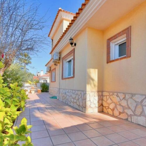 Freistehende Ferienvilla mit Pool nur wenige Schritte vom Mar Menor
