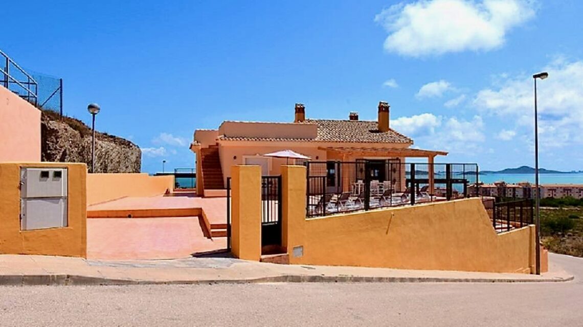 Ferienvilla mit Panoramablick und privatem Pool am Mar Menor