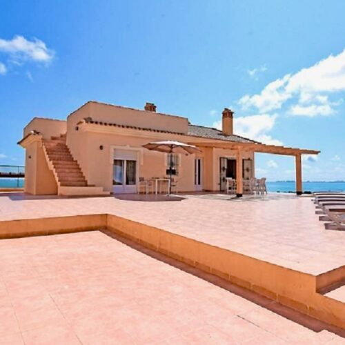 Ferienvilla mit Panoramablick und privatem Pool am Mar Menor