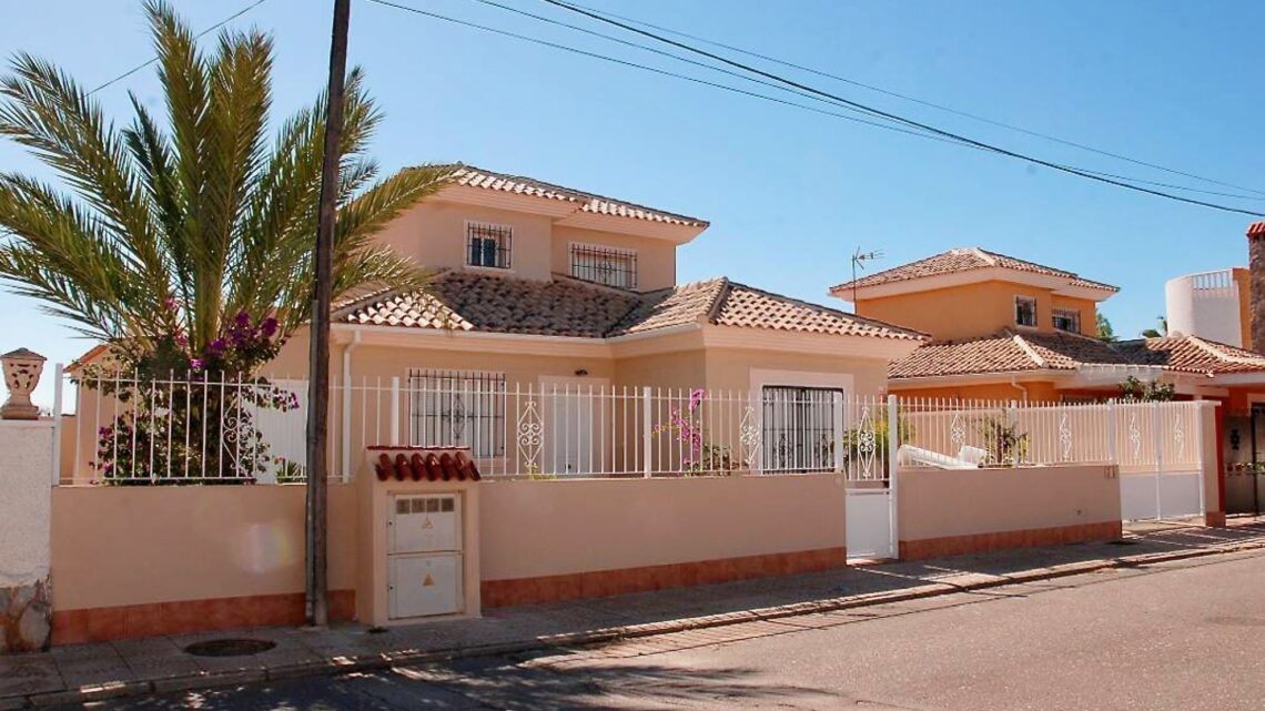 Mediterrane Villa mit Pool und nur wenigen Schritten zum Mar Menor