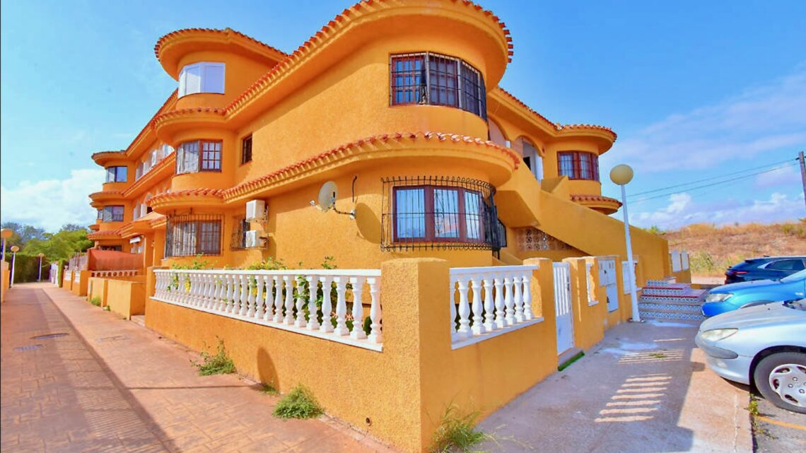 Erdgeschoss-Apartment mit großer Sonnenterrasse & Poolnähe am Mar Menor