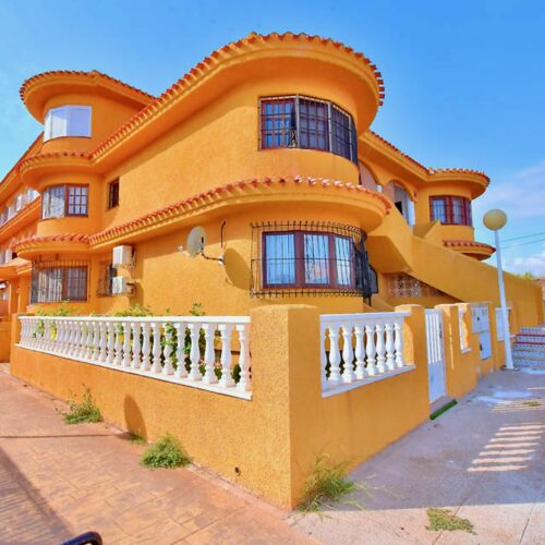 Erdgeschoss-Apartment mit großer Sonnenterrasse & Poolnähe am Mar Menor