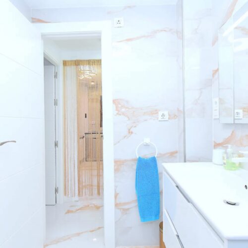 Erdgeschoss-Apartment mit großer Sonnenterrasse & Poolnähe am Mar Menor