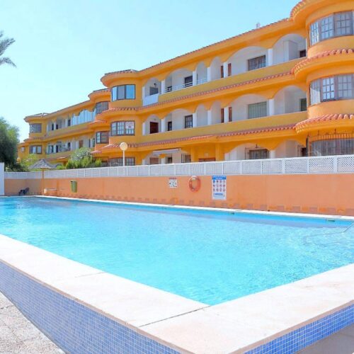 Erdgeschoss-Apartment mit großer Sonnenterrasse & Poolnähe am Mar Menor