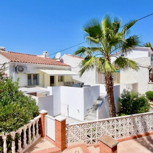 Bungalow mit zwei Terrassen nahe dem Mar Menor