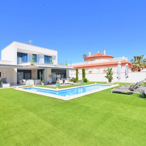 Exklusive Villa in erster Meereslinie mit Pool und traumhaftem Blick auf das Mar Menor