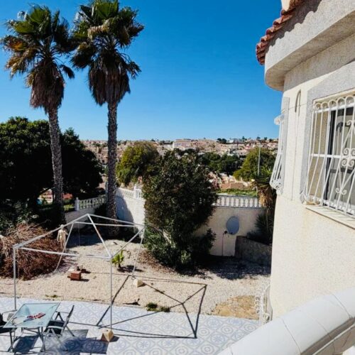 Großzügige Villa mit Pool, Garten & Garage in Ciudad Quesada