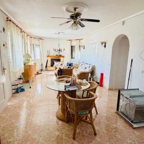 Großzügige Villa mit Pool, Garten & Garage in Ciudad Quesada