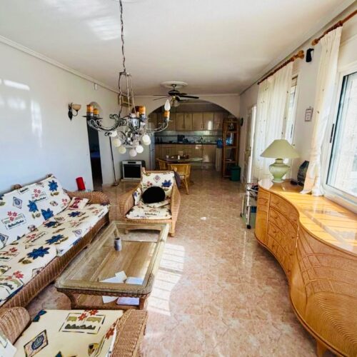 Großzügige Villa mit Pool, Garten & Garage in Ciudad Quesada