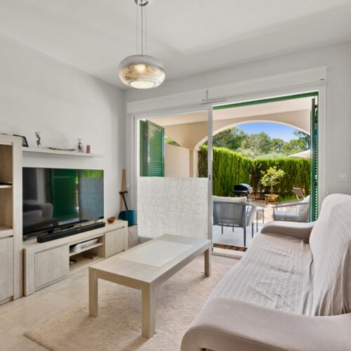 Moderne Erdgeschosswohnung mit Garten, Pool & Stellplatz in Cala Murada