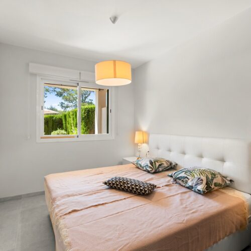 Moderne Erdgeschosswohnung mit Garten, Pool & Stellplatz in Cala Murada