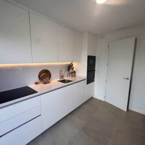 Exklusive Neubauvilla mit privatem Pool und Dachterrasse in Puig de Ros