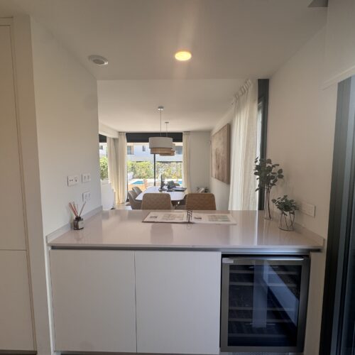 Exklusive Neubauvilla mit privatem Pool und Dachterrasse in Puig de Ros