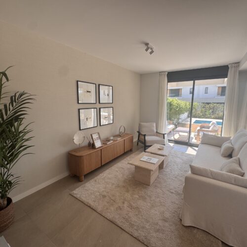 Exklusive Neubauvilla mit privatem Pool und Dachterrasse in Puig de Ros