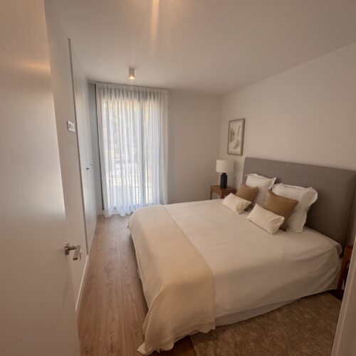 Exklusive Neubauvilla mit privatem Pool und Dachterrasse in Puig de Ros