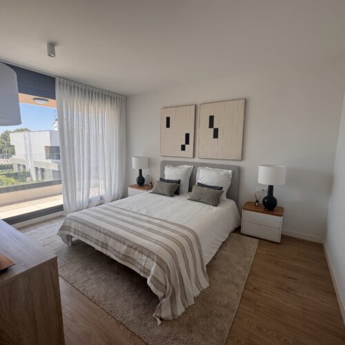 Exklusive Neubauvilla mit privatem Pool und Dachterrasse in Puig de Ros